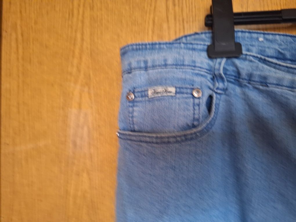 Damskie spodenki jeansowe,duży rozmiar.