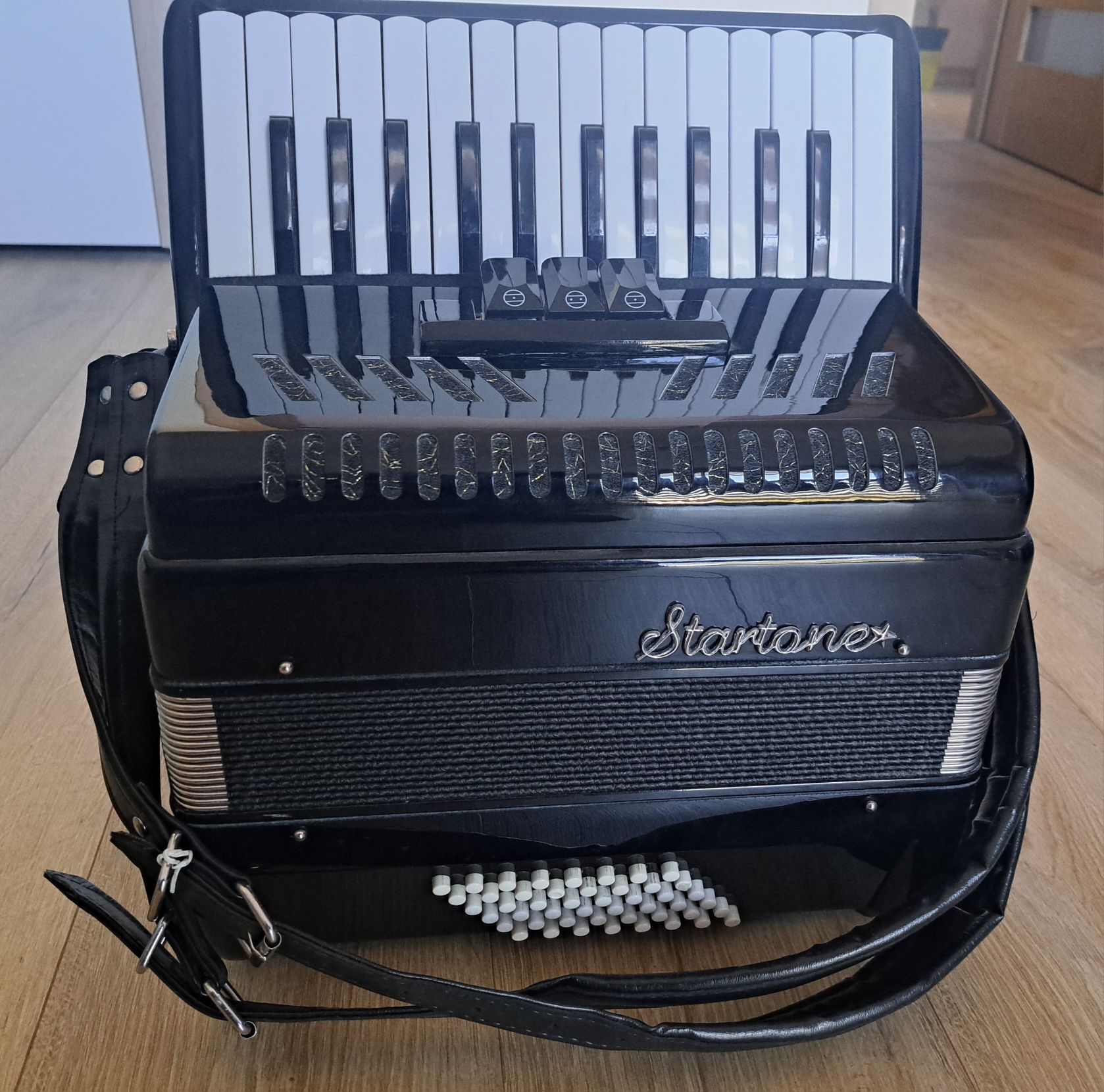 Akordeon Startone 48 basów