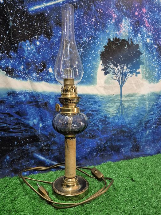 Antyczna lampa mosiężna
