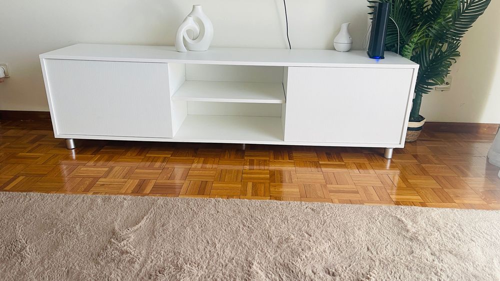 Mesa de tv branco