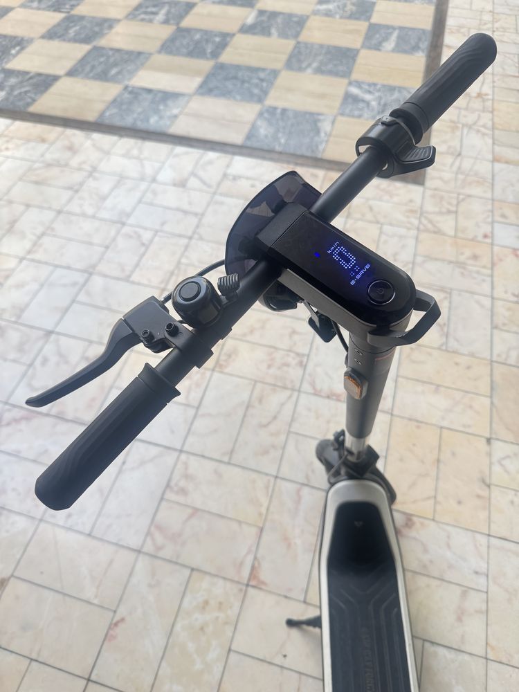 Niu kqi3 sport Em muito bom estado.