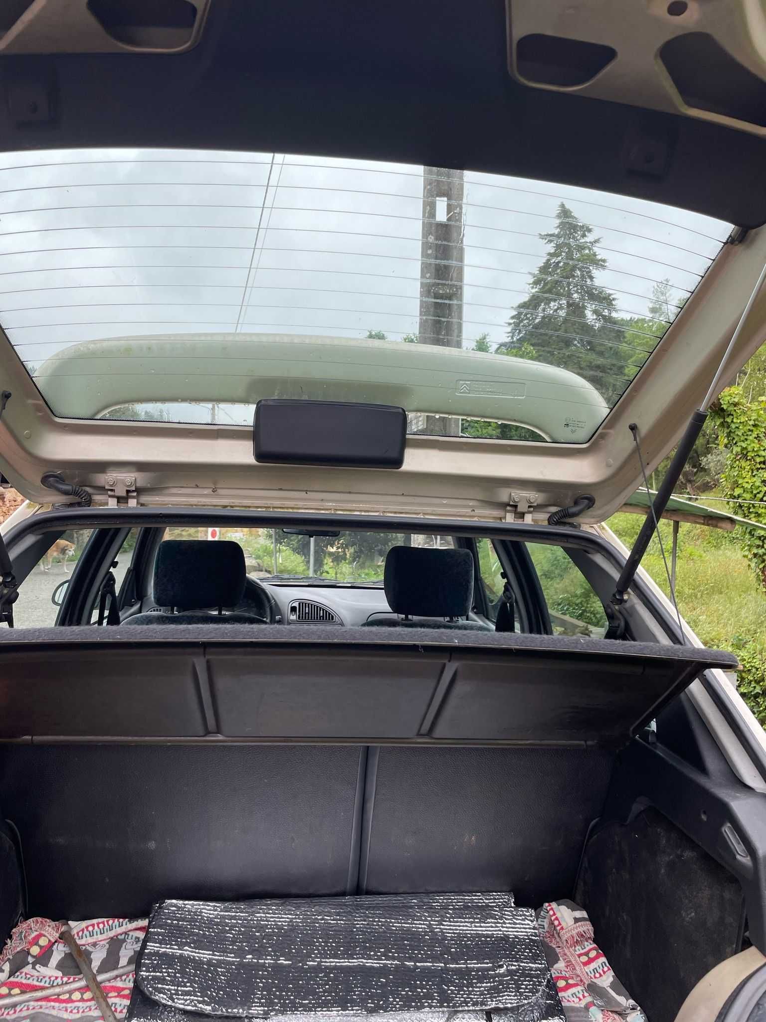 Citroën Saxo 5 Portas | Gasolina | 1997 | 191.628 km | Muito Estimado