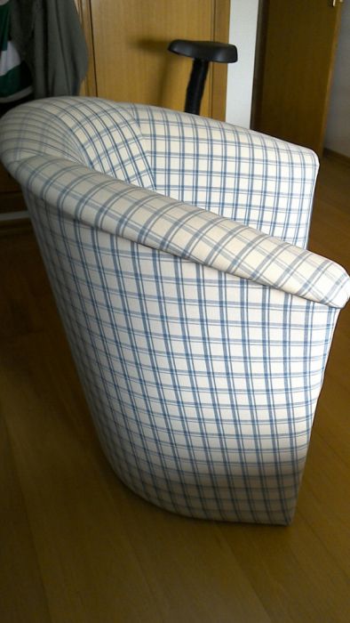 Sofá individual forrado