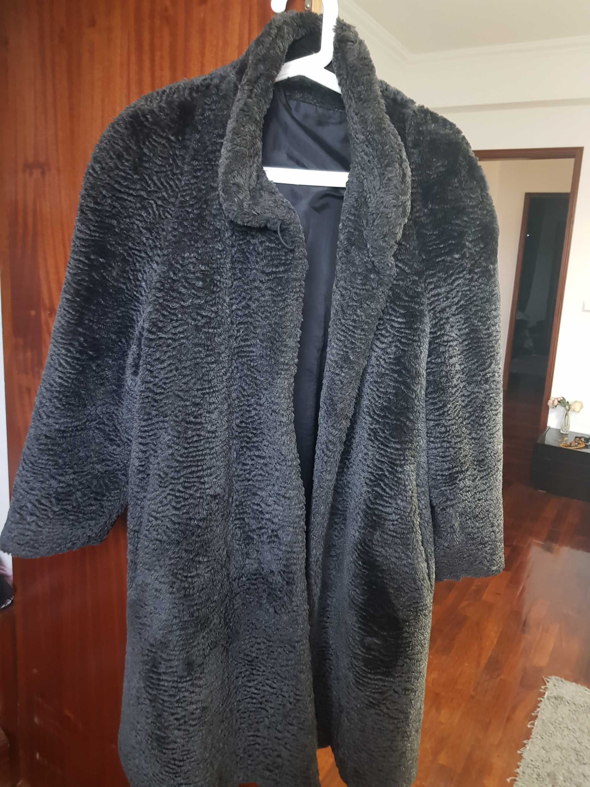 Casaco de senhora cinzento em Teddy sintético