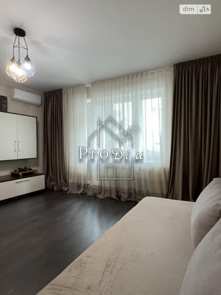 Продаж 3 кімнатної квартири смт.Коцюбинське