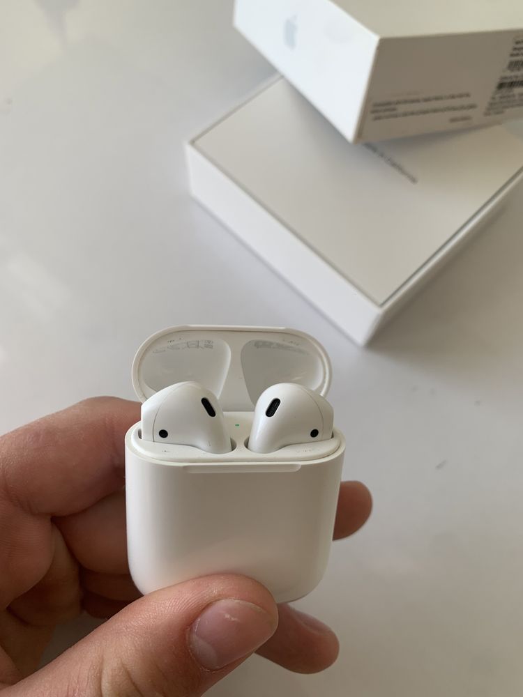 Продам Навушники Airpods 2 оригінал А1602