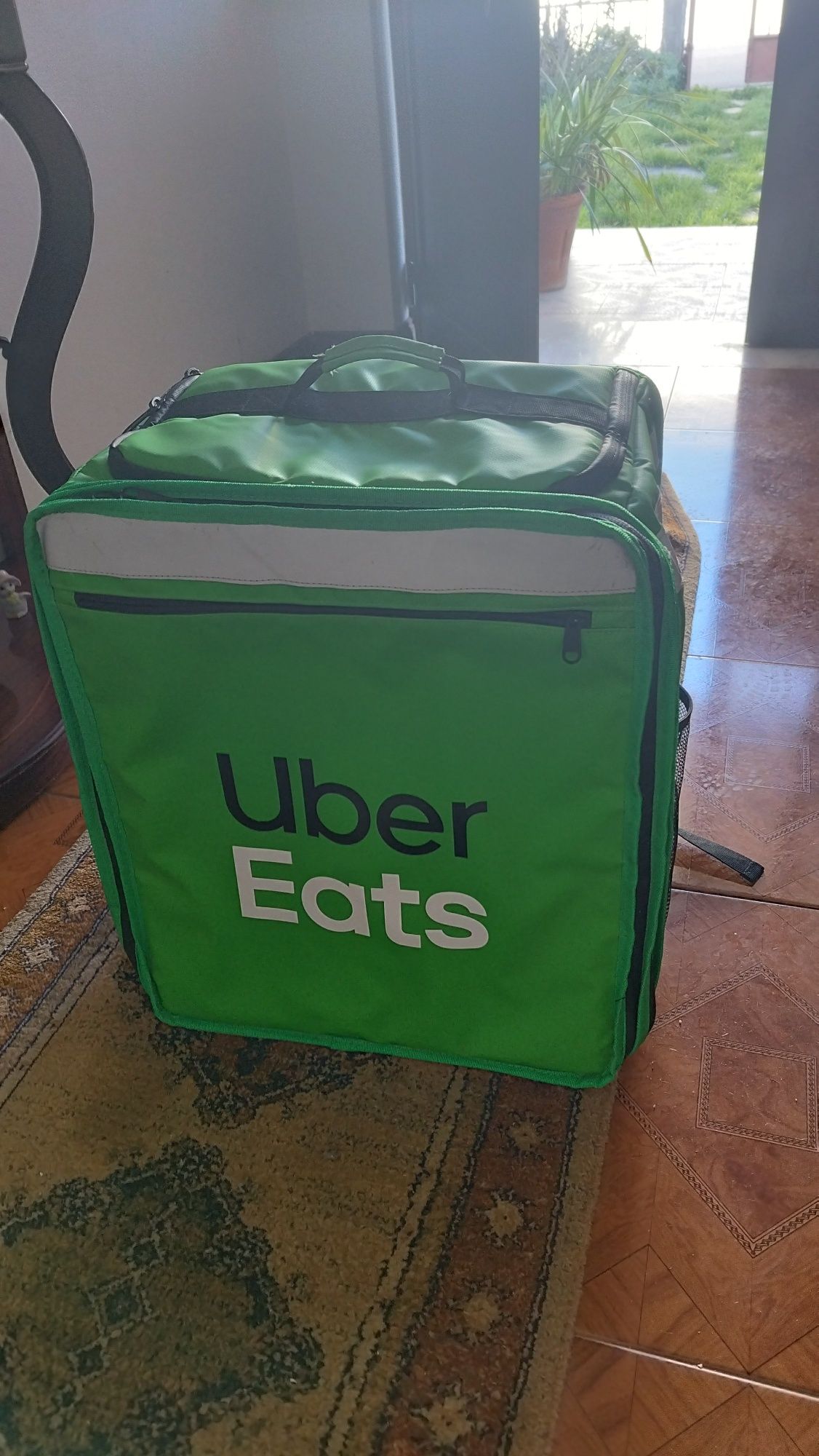 Mochila da Uber eats