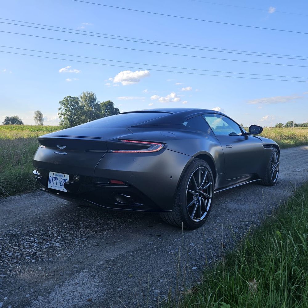 Aston Martin DB11 5.2 V12 biturbo 608km folia PPF