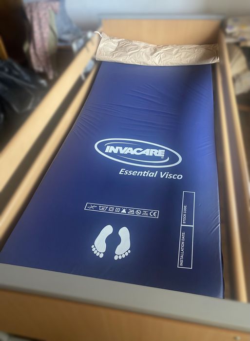 Cama articulada elétrica com elevação