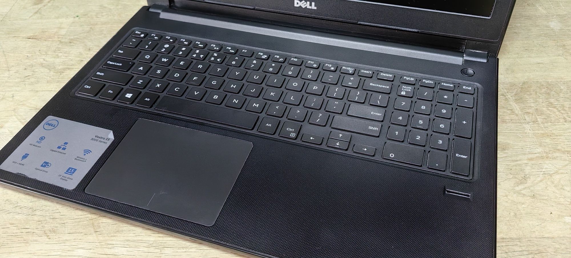 Ноутбук Dell Vostro 15