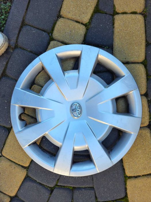 kołpaki 17 Toyota oryginalne miekkie nieuszkodzone bardzo ladny wzor