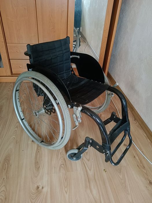 Wózek inwalidzki dla osoby doroslej