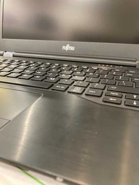 Laptop Fujitsu U747 14"/i5-6200U/8GB/256SSD/W10Pro POLEA