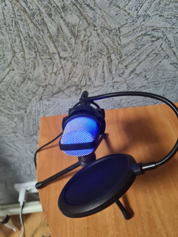 Продам микрофон до пк SF-666R
