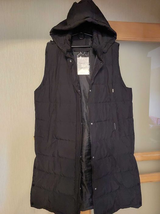 Жилетка жіноча,тепла,нова,розмір-54