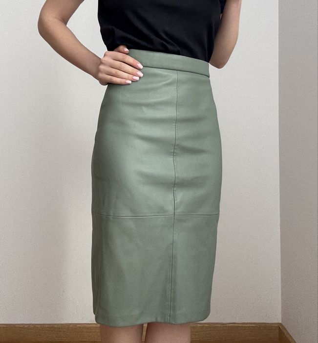 Шкіряна спідниця