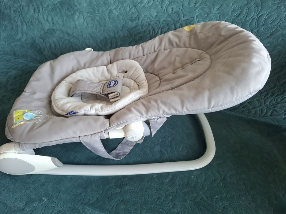 Leżaczek bujaczek firmy Chicco