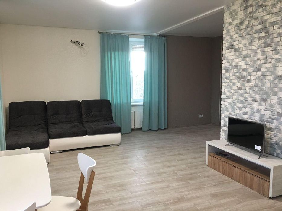 Продається житлове приміщення вул. Гайова 3