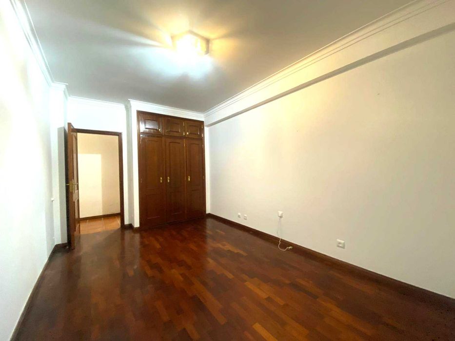 Arrenda-se Apartamento T1 no Vale das Flores, Coimbra
