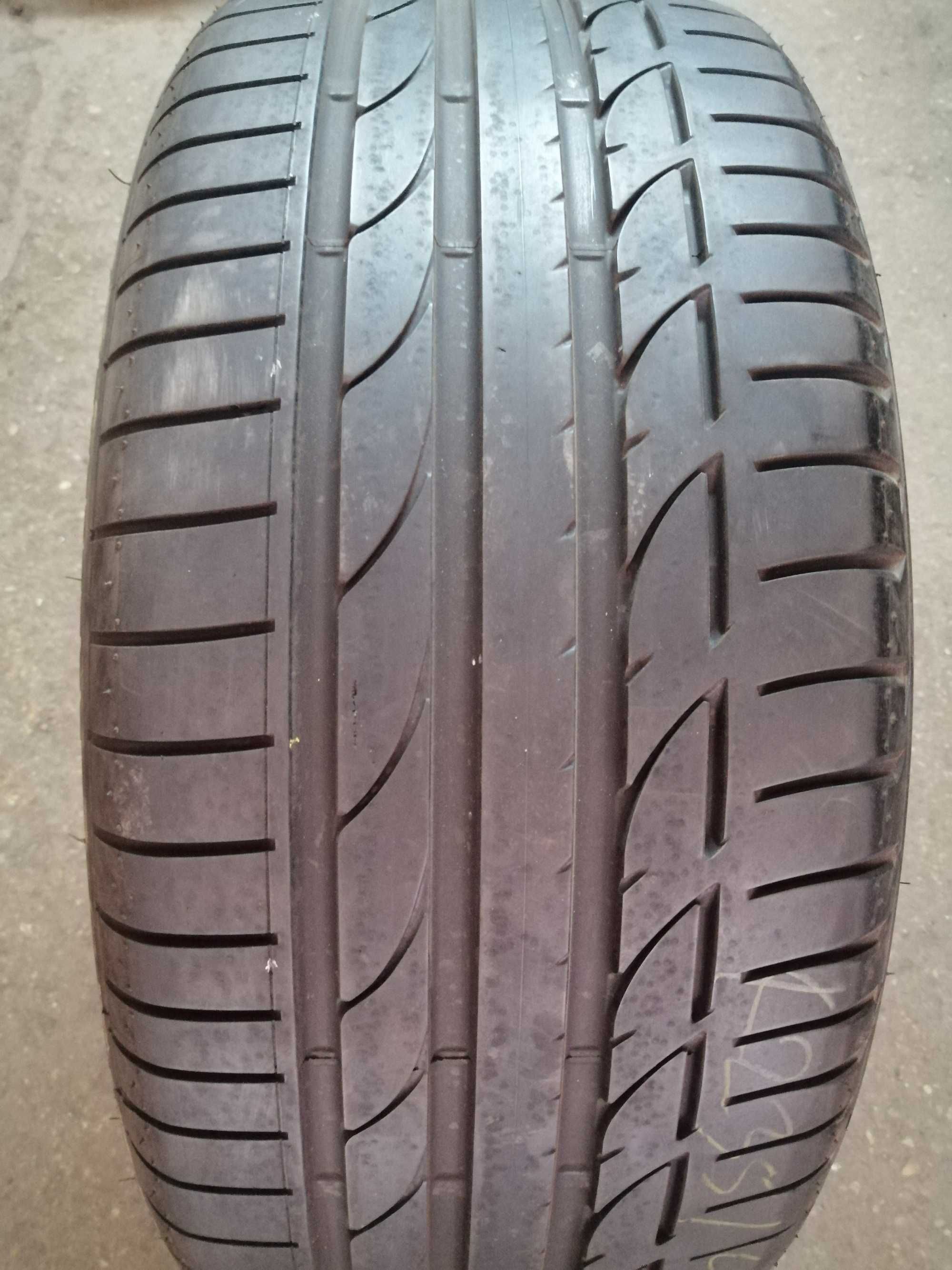 1 sztuka 235 /40 /19 lato Bridgestone