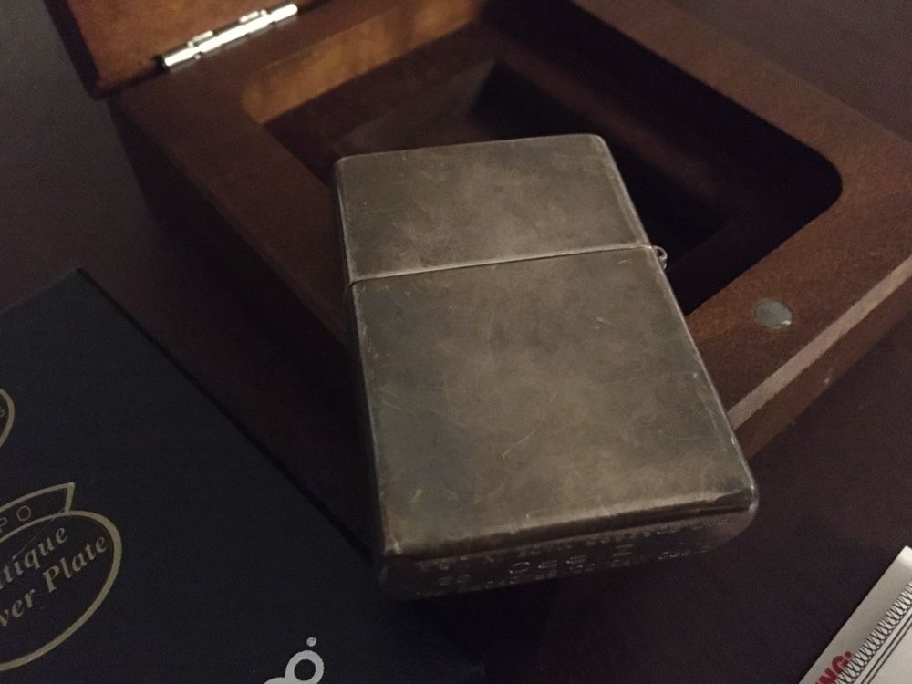 Isqueiro Zippo (edicao especial marlboro)