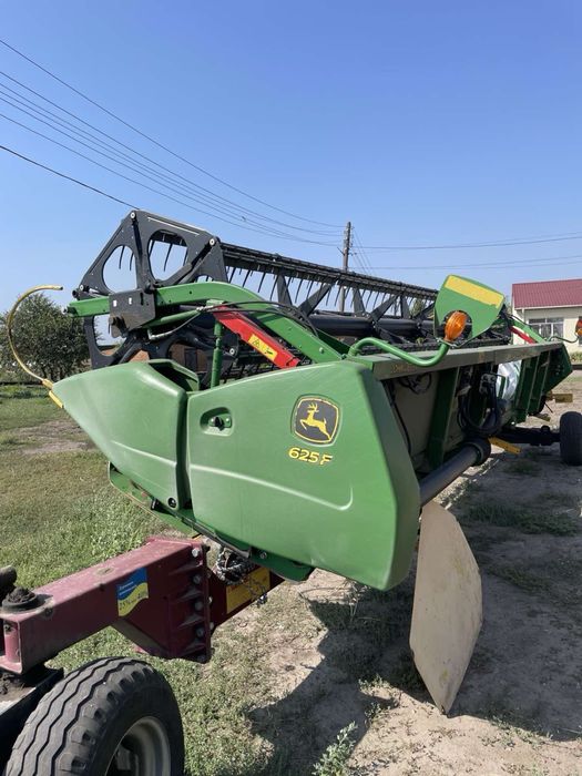 Продається комбайн Джон Дір S670 з зерновою жаткою