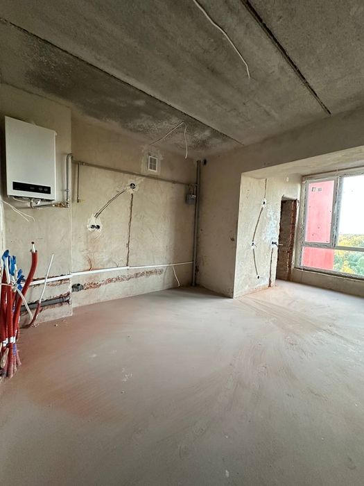 Здана новобудова!  Кухня вітальня та 2  спальні!