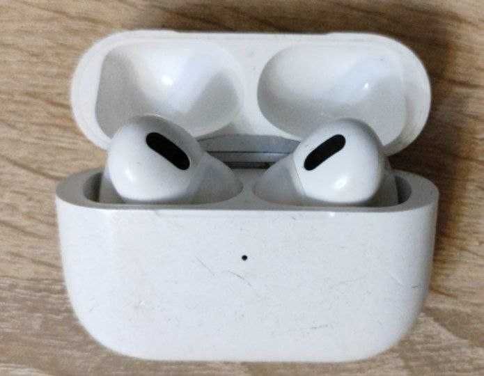 Продам навушники  AirPods TWS