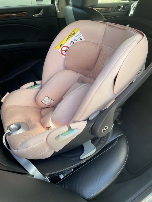 Fotelik Cybex cloud t i-size z bazą