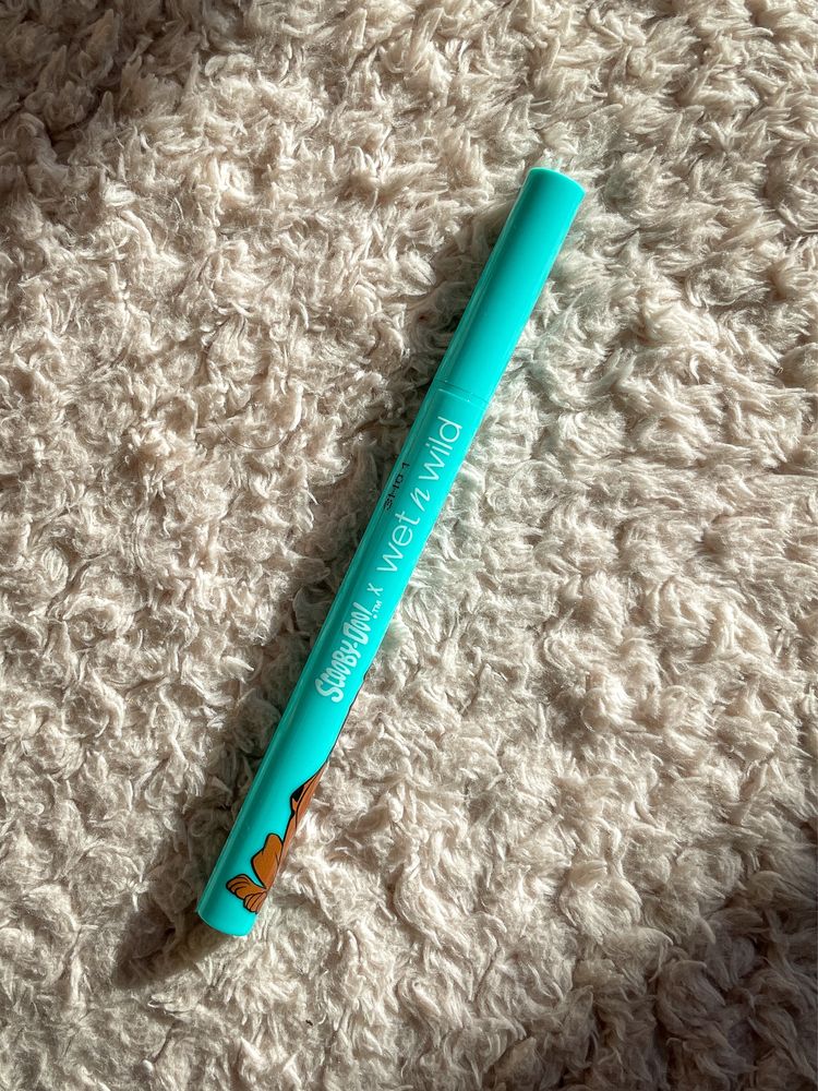 Nieużywany granatowy brokatowy eyeliner Scooby-Doo x wet n wild