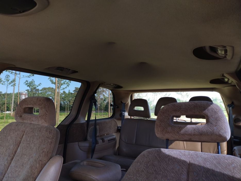 Nisan Micra k 10  chrysler voyager i Grand Voyager 3.3 3.8 1996 do 200