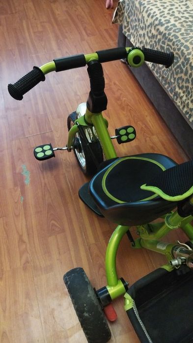 Детский велосипед с родительской ручкой