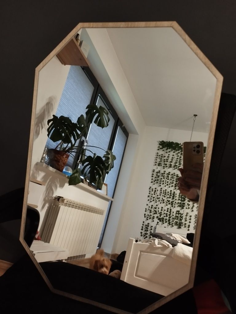 Toaletka z lustrem