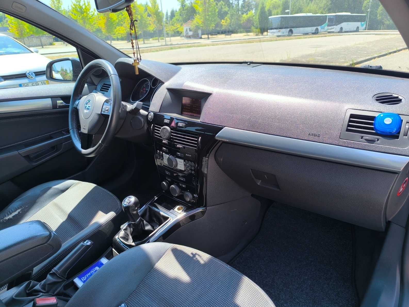 Opel astra h cosmo plus