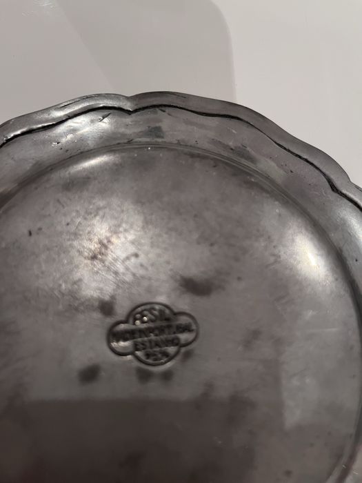 Prato de estanho
