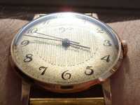 Продам золотые часы Луч 2209