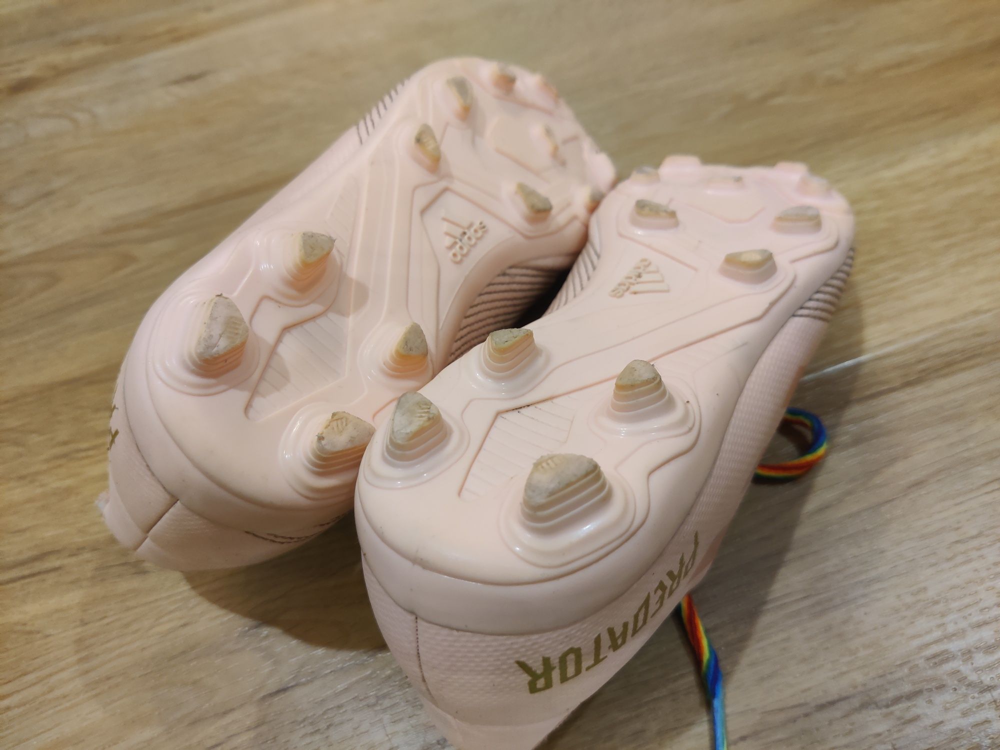 Korki lanki Adidas Predator różowe 35 / 35,5