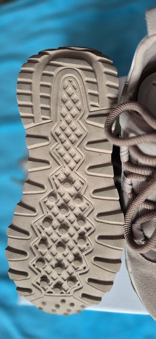 Piekne sneakersy jak nowe artiker jak riker 40 beżowe