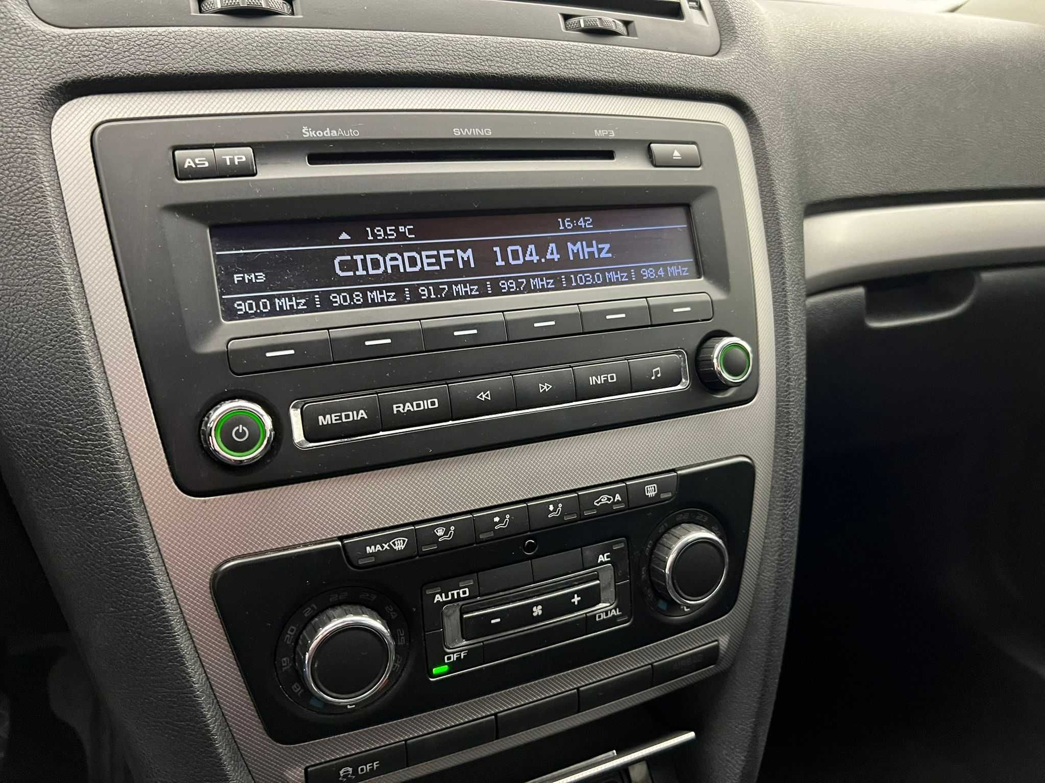 SKODA OCTAVIA BREAK 1.6 tdi greenline