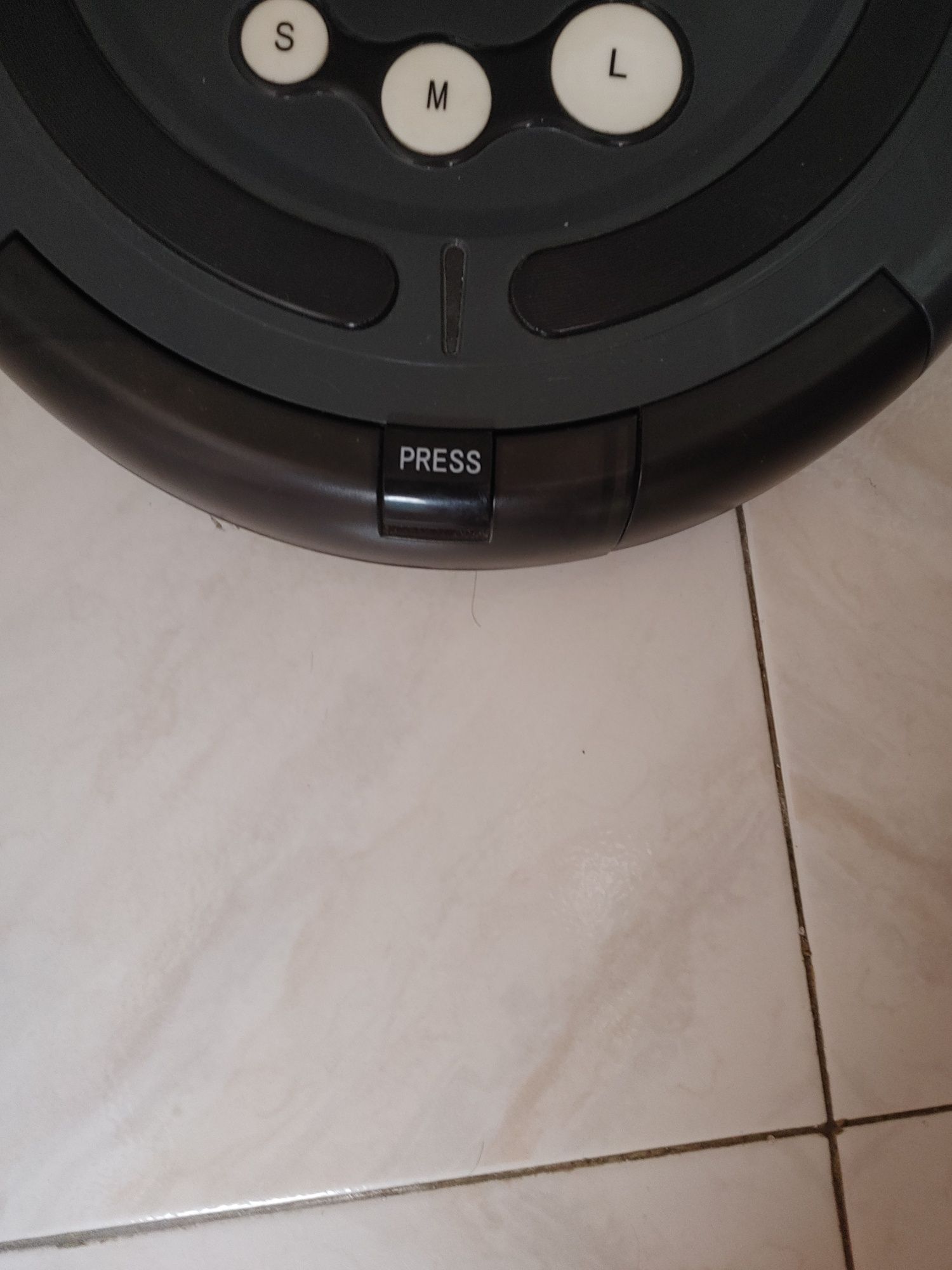Robot aspirador como novo