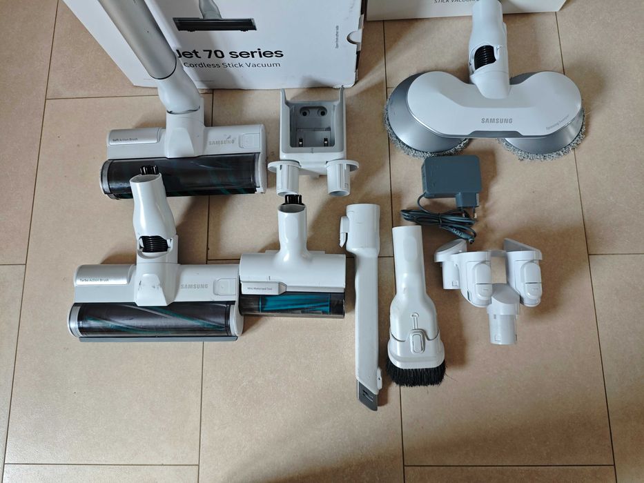 Odkurzacz pionowy Samsung Jet 70 w stanie idealnym + głowica mopująca