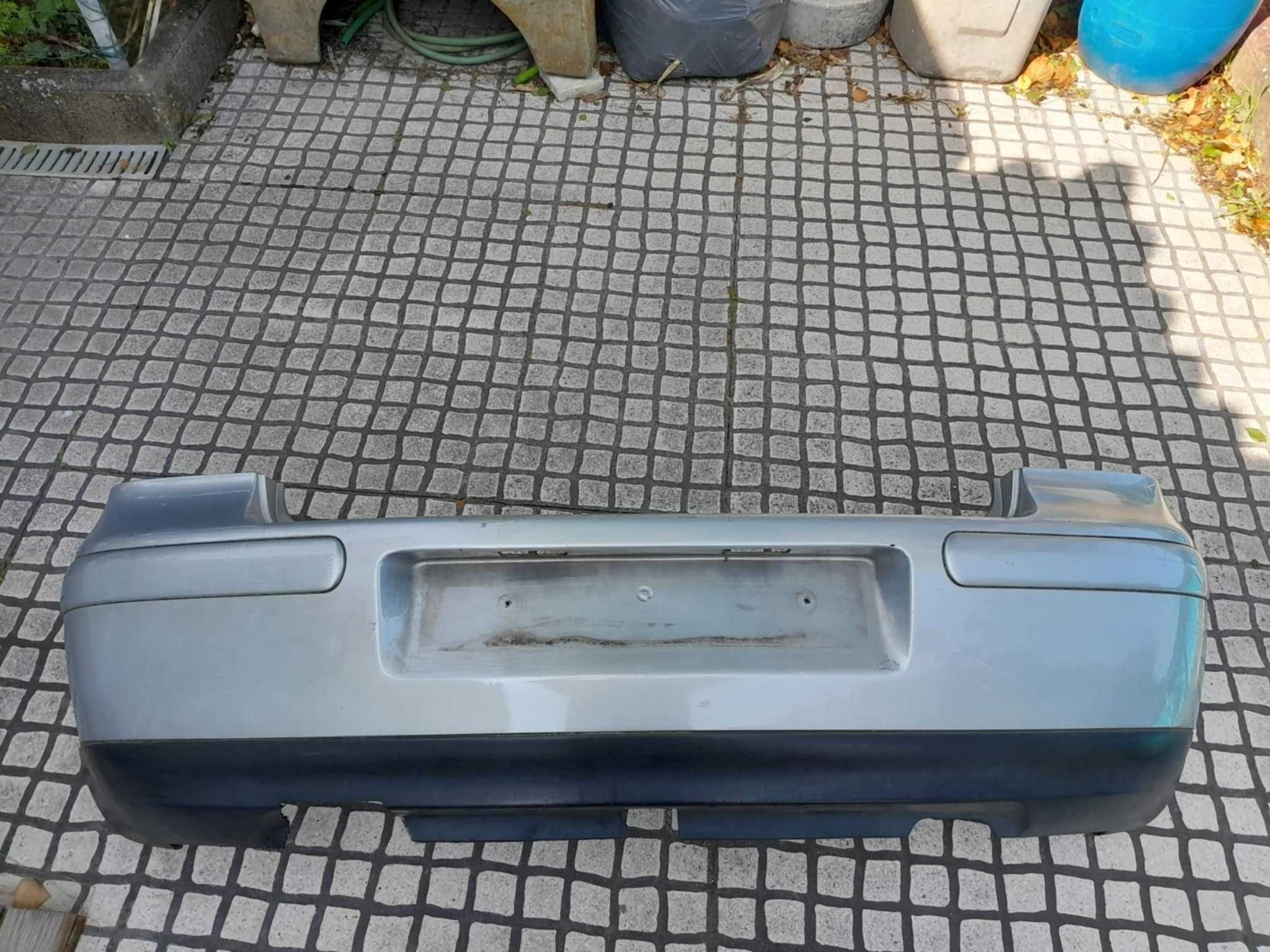 Parachoques traseiro Golf 4