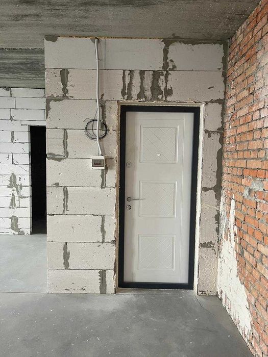 Продаж дворівневої квартири з терасою | с. Білогородка, вул.Саєнка, 11