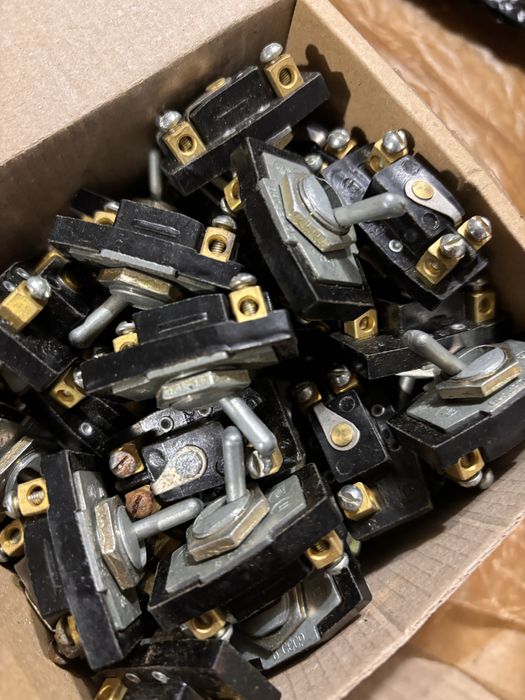 Тумблера на 3 положення зіл газ уаз