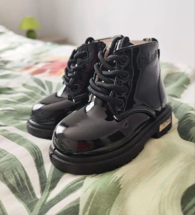 Продам ботінки для дівчинки осінь