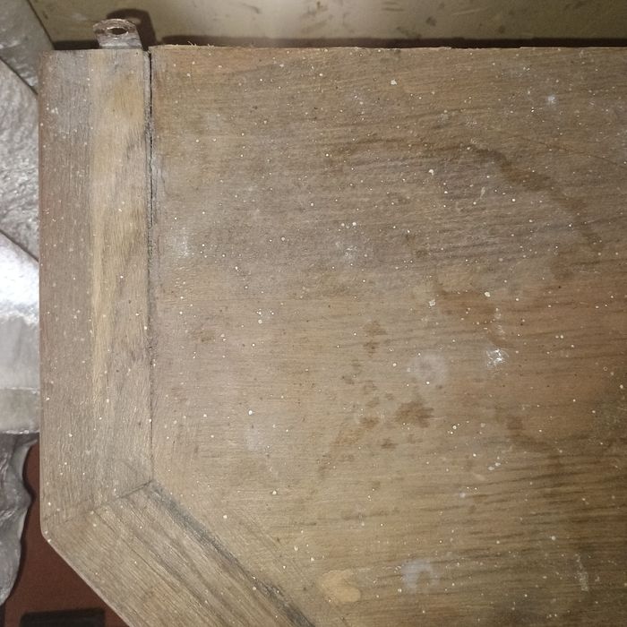 Dębowa szafka wisząca z przeszkleniem antyk 68 cm