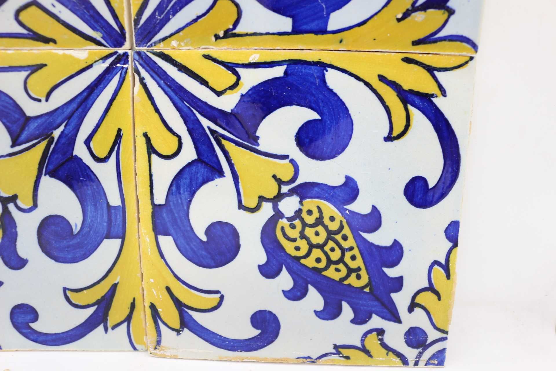 4 Azulejos padrão "Maçarocas" tons Azul e Amarelo XVII