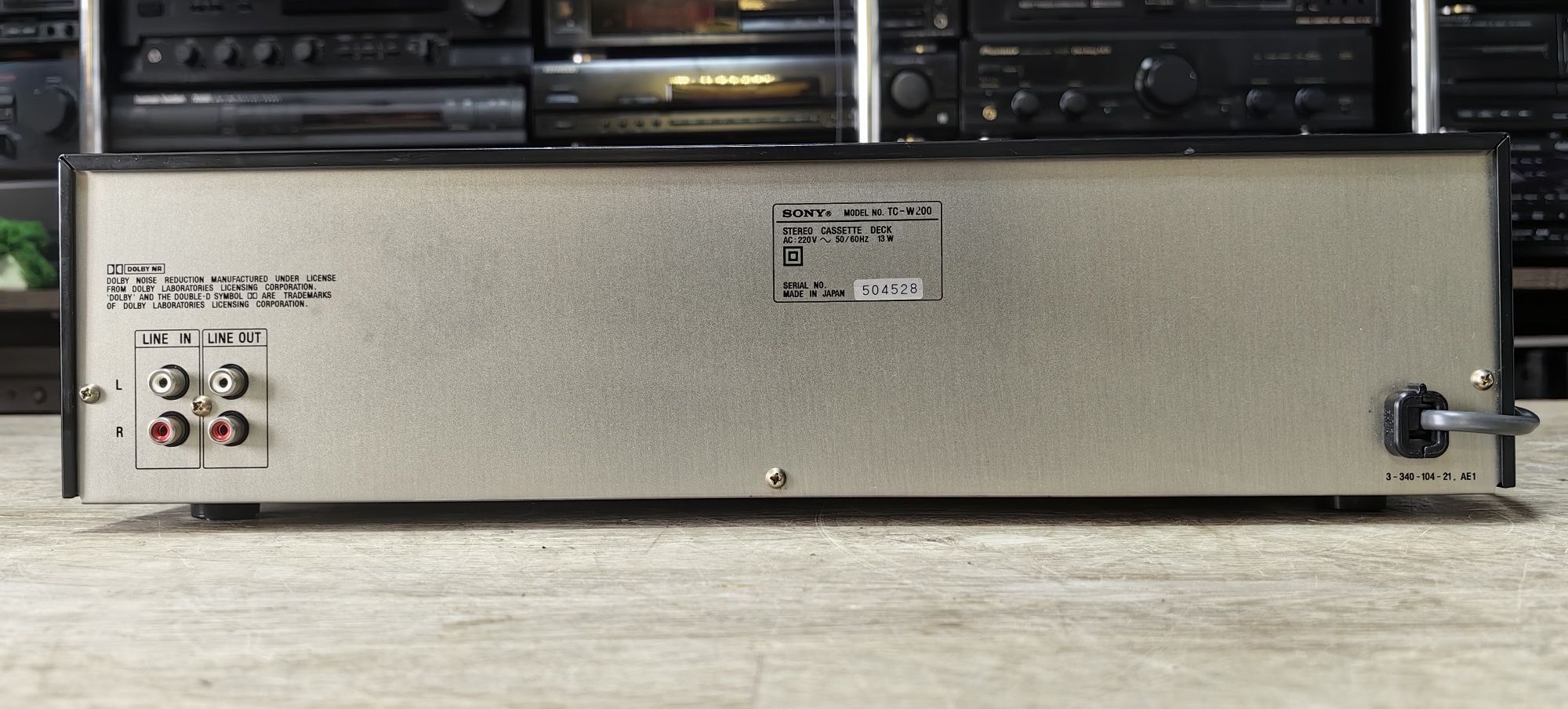 Касетний програвач Sony TC-W200