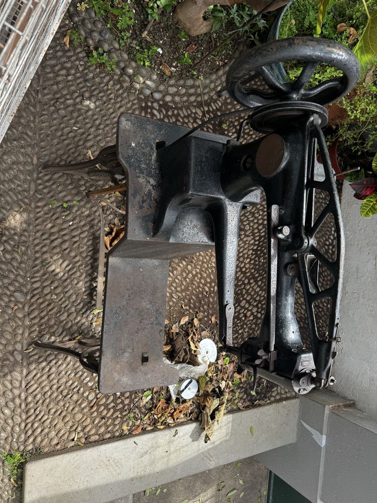 Maquina de costura Singer 29K1