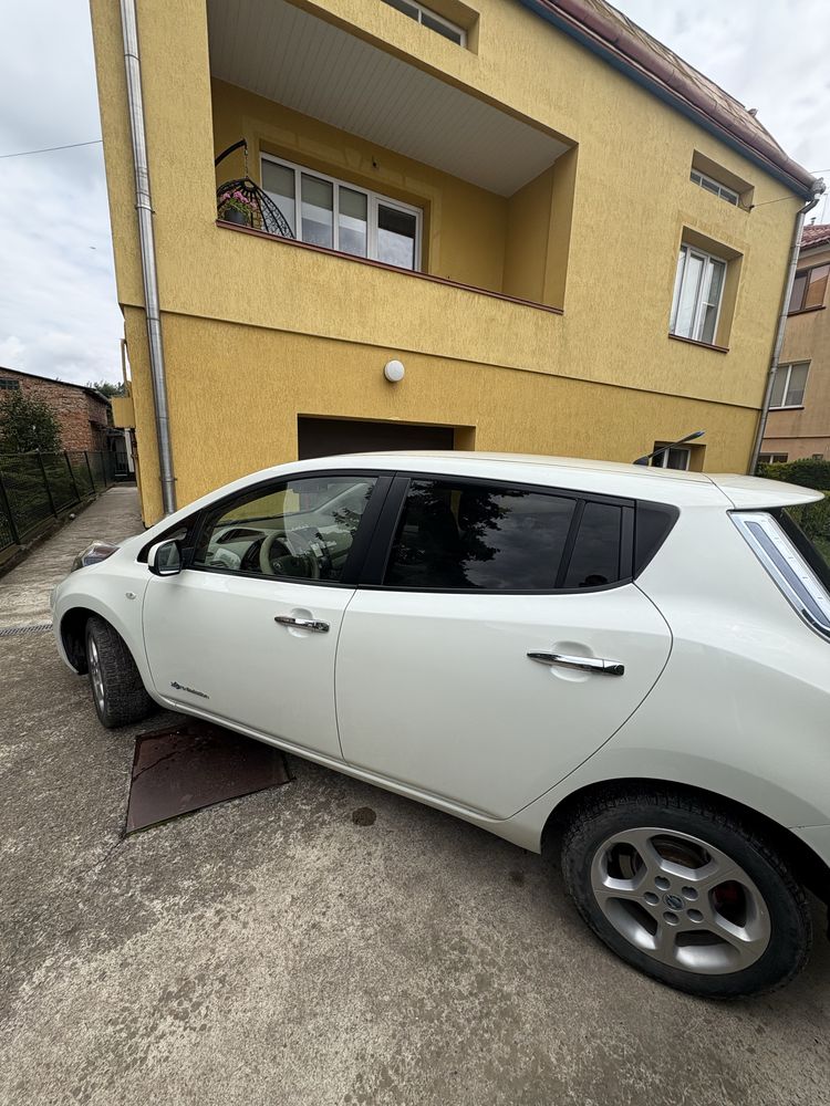 Nissan Leaf 2012